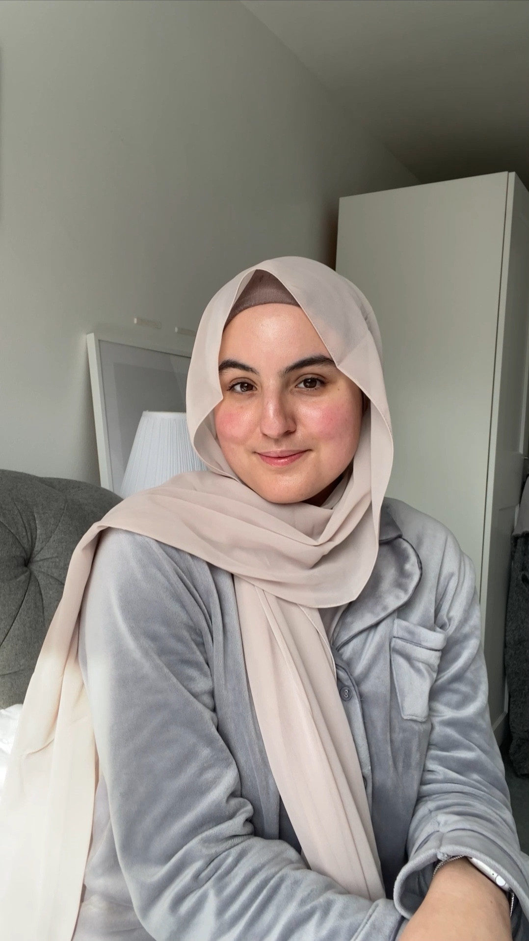 A morning skincare routine for healthy glowing skin 💗✨ the perfect skincare routine if you want glowing skin 


Skincare, skincare routine, healthy glowing skin, summer skincare, spring skincare, hydrating skincare , sensitive skin 

#LTKbeauty #LTKSeasonal #LTKBeautySale