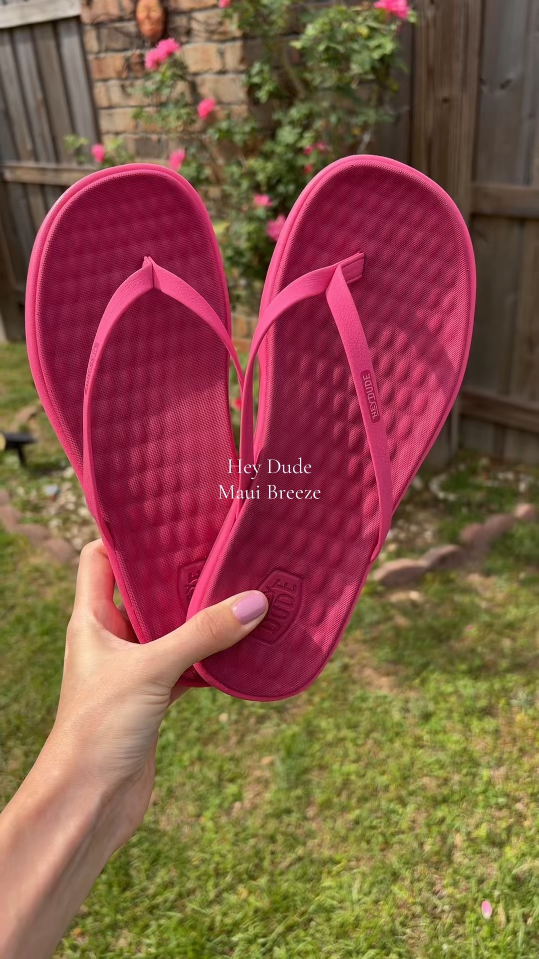 SOO comfy and this color 🤌 #heydude #flipflops

#LTKootd