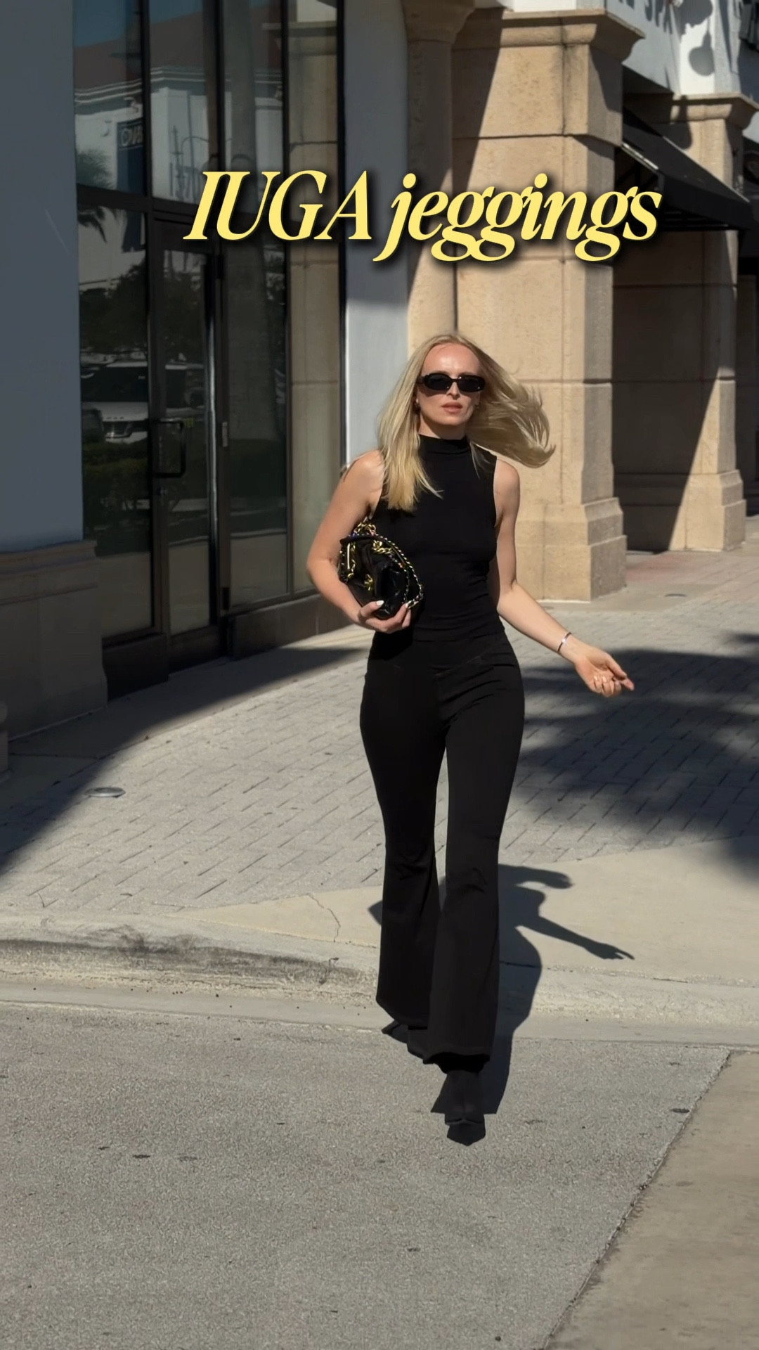 Total black always wins 🖤


#LTKCyberWeek #LTKFindsUnder50 #LTKHoliday