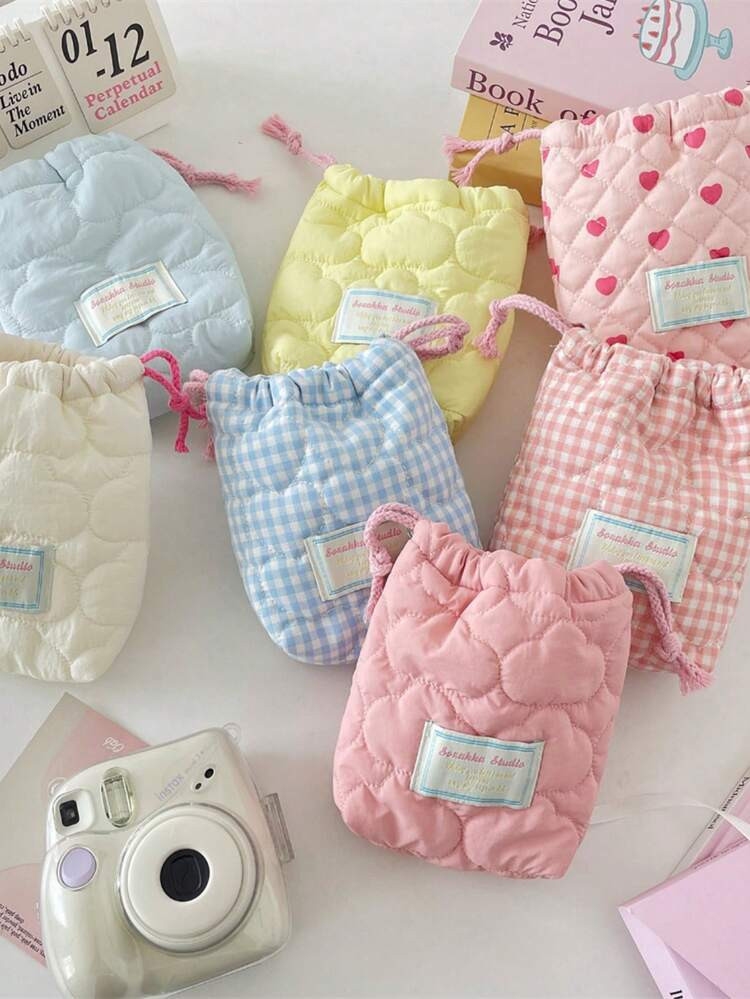 1pc Cute Quilted Camera Bag, CCD Storage Bag, Camera Bag, Soft Material, Anti-Drop & Dust-Proof, Small Pouch, Suitable For Black Card Camera Storage, Minimalist & Portable, Anti-Drop & Scratch-Resistant, Multi-Purpose For Outdoor Use, Camera Accessory Travel Essential, Cruise Essential, Dorm Essential, Birthday Gift, Bridesmaid Gift, Mother's Gift, Teacher's Gift, Valentine's Gift | SHEIN