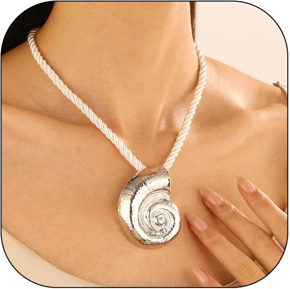 Frodete Starfish Necklace for Women Gold Shell Conch Starfish Necklaces Summer Beach Jewelry Outf... | Amazon (US)