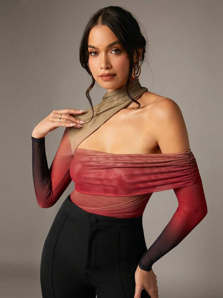 Silquee Valentijnsdag Asymmetrische off-shoulder gradiënt bedrukte mesh geplooide bodysuit met l... | SHEIN