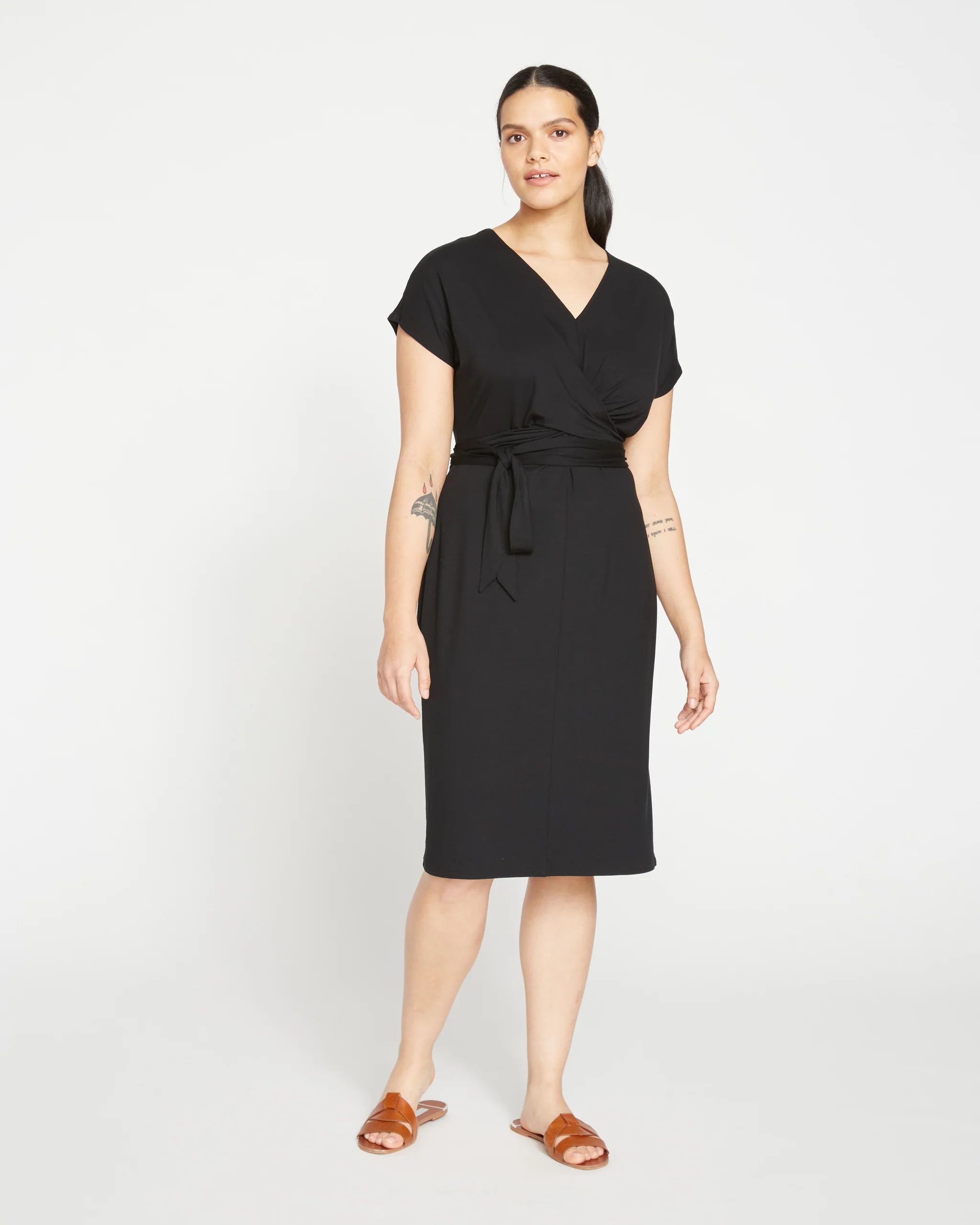 Short Sleeve Popover Tie Front Dress - Black | Universal Standard