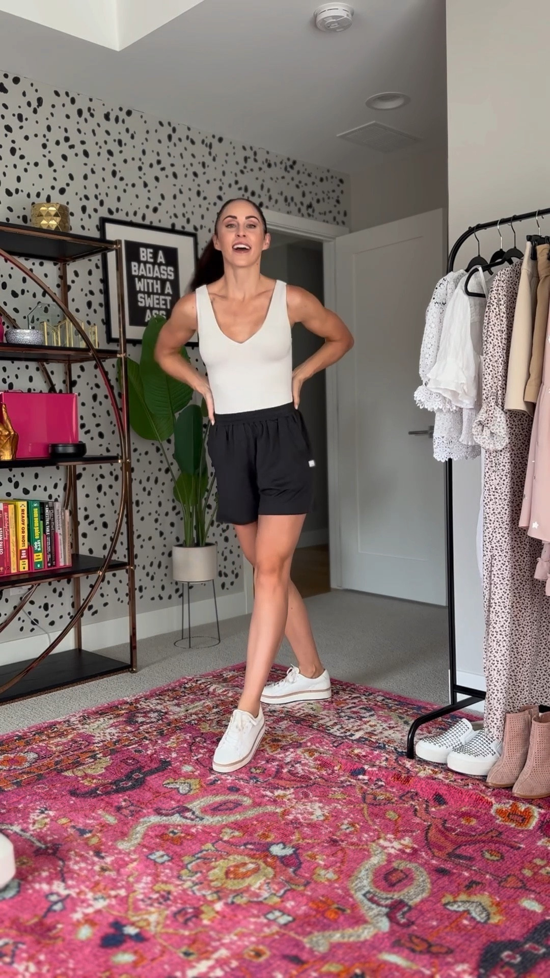 Cooler weather @vuoriclothing looks are in and they are GOOD! The Halo bodysuit and the Canyon insulated jackets are my two favorites for transitioning to fall! The bodysuit is so flattering and so incredibly soft!! #sponsored