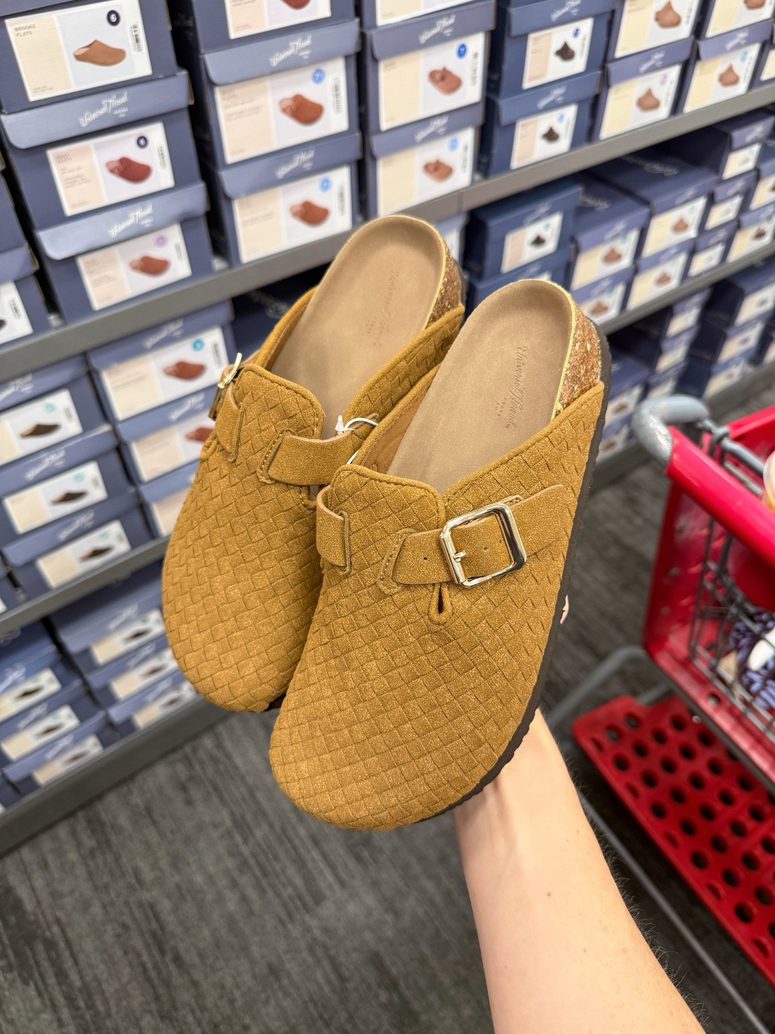 Fall clogs

#LTKSeasonal #LTKootd #LTKdayinmylife