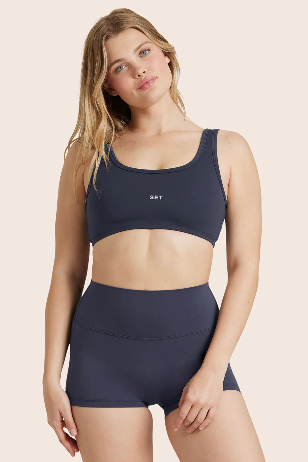 AIRLUXE™ BREATHE SCOOP BRA - SPADES | SET Active