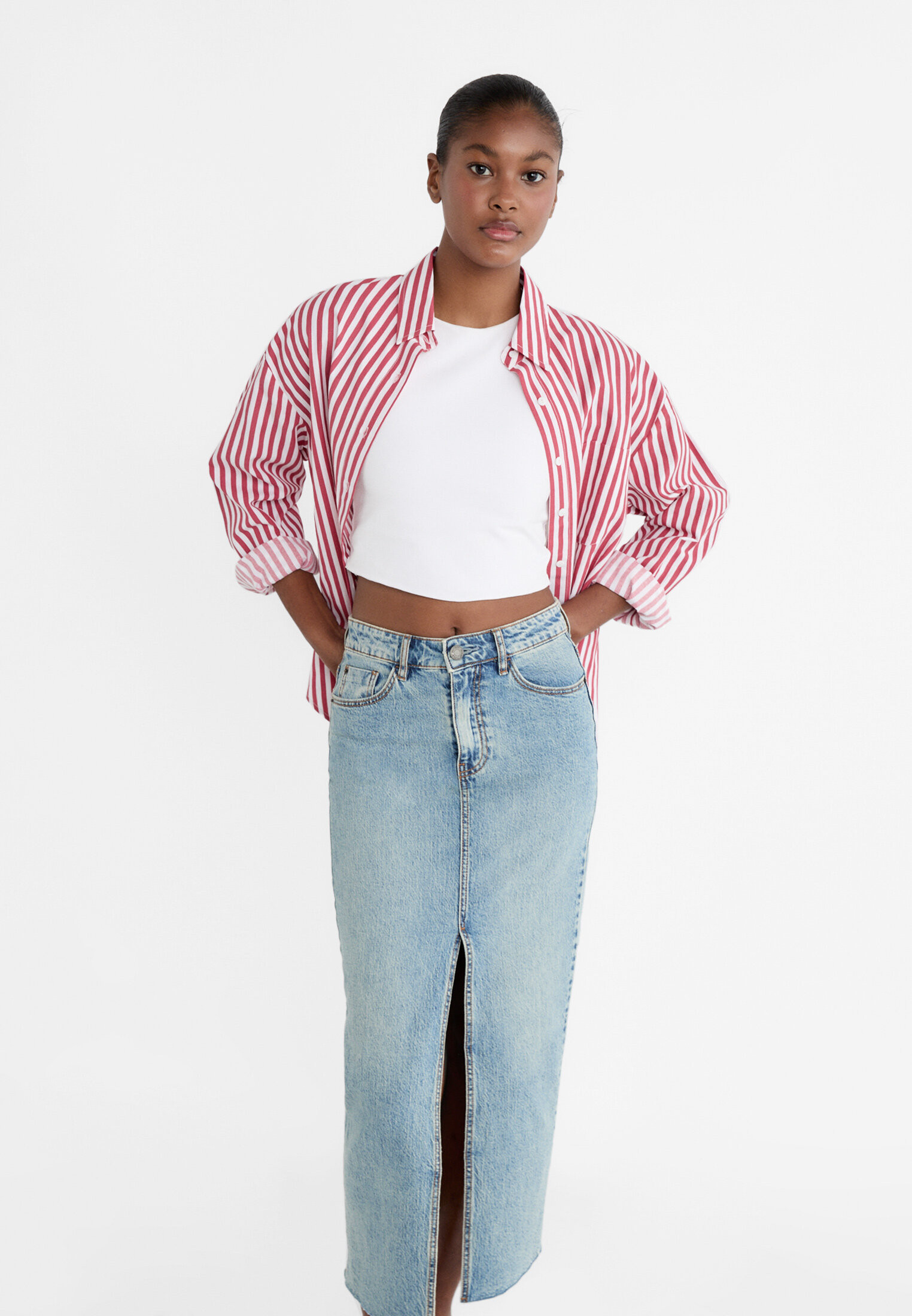 Long denim comfortable skirt - Women's fashion | Stradivarius United Kingdom | Stradivarius (UK)