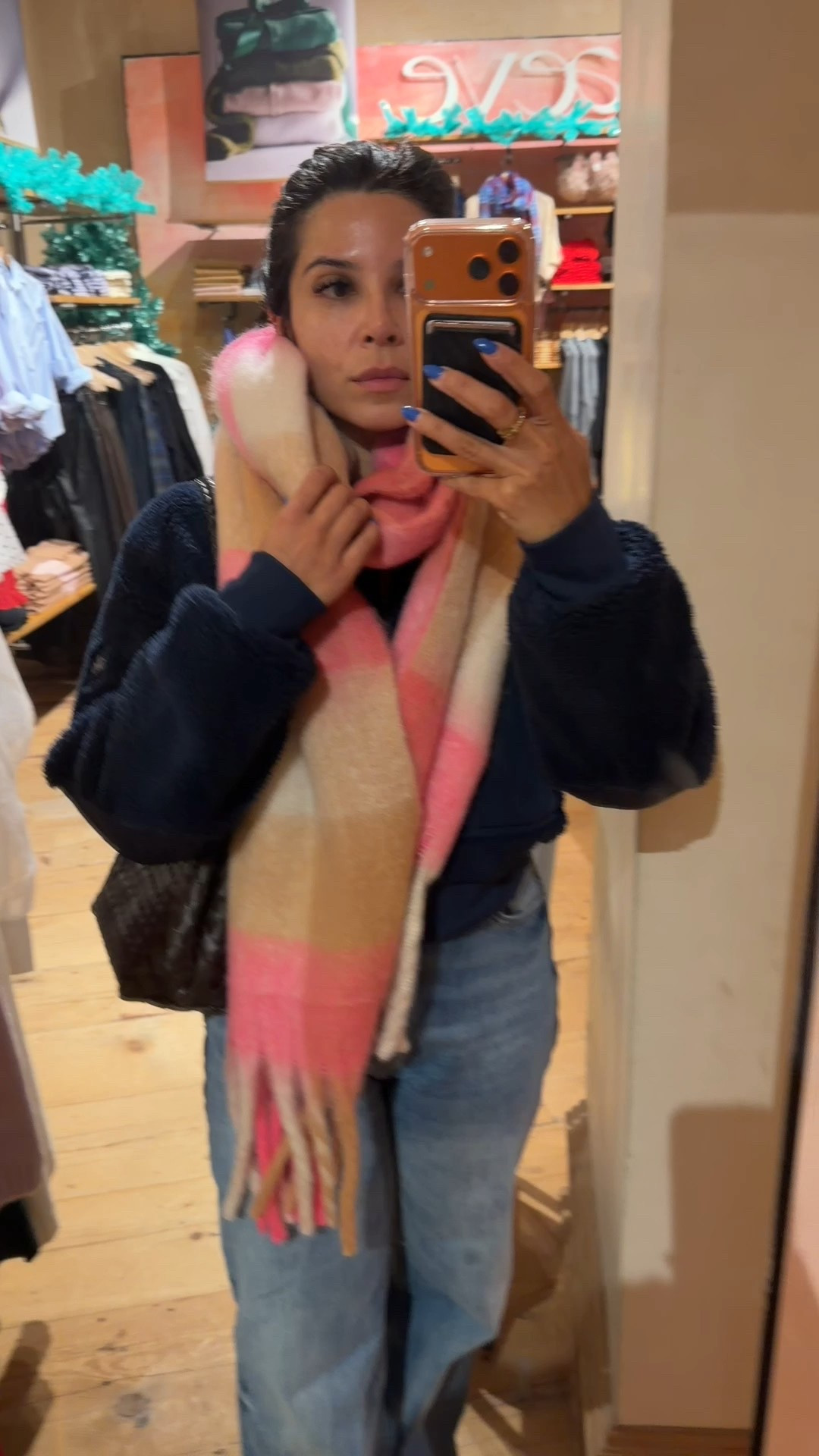 Scarf season 