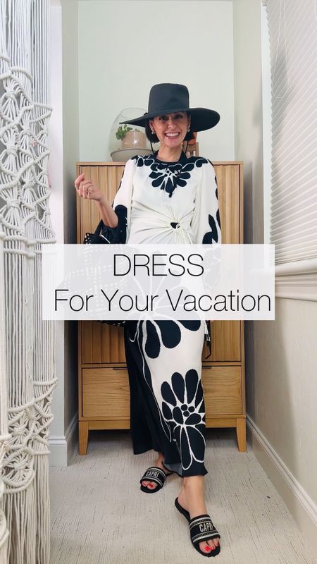 This is the perfect dress for your vacation especially if you consider the cost per wear and that’s is washable! Here I shared the links to style it 4 ways.
1. As a cover-up for the cabana.
2. To lunch.
3. To an evening event.