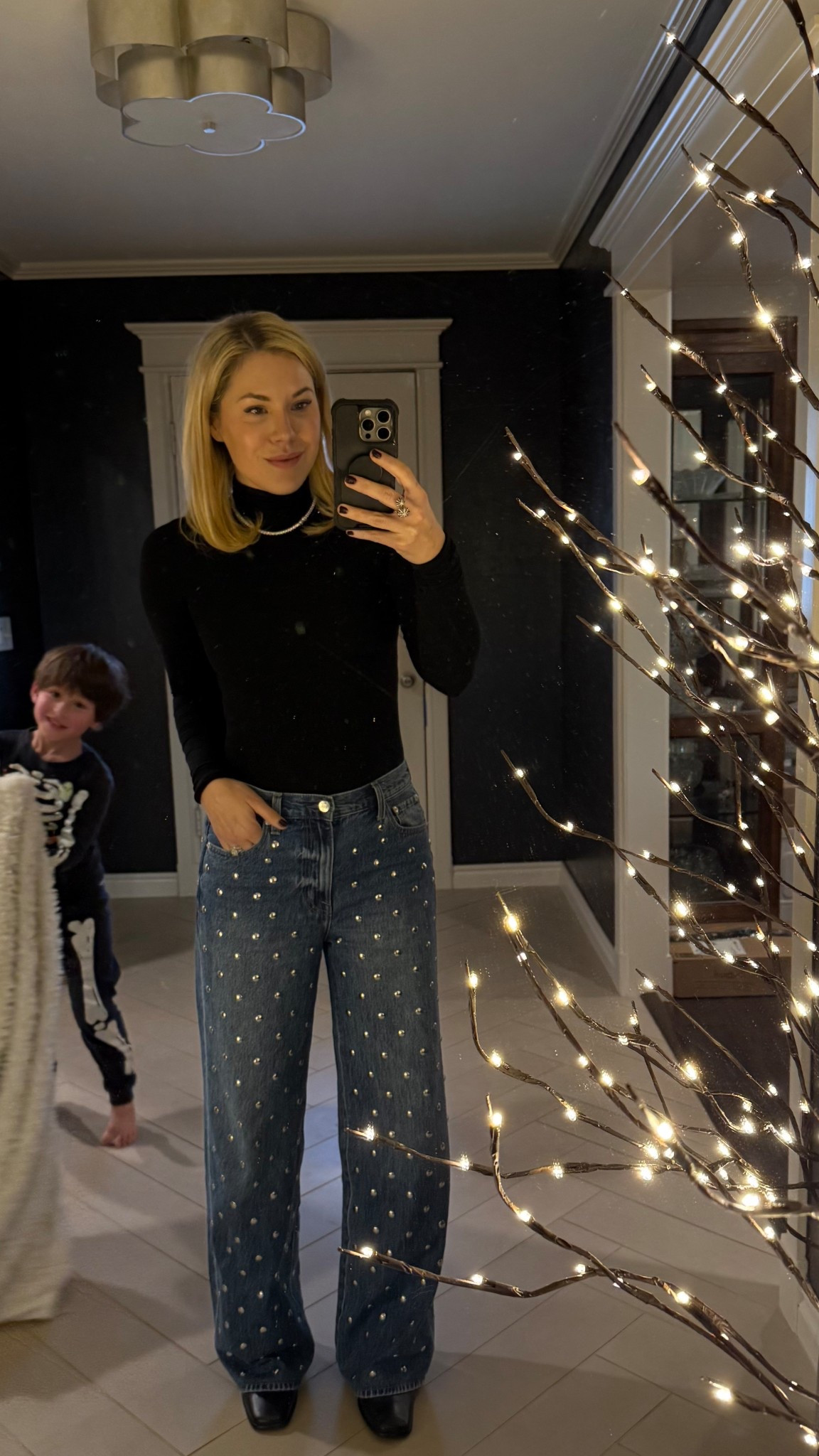 How cute are these jeans!!
Wore these to my yearly girls Christmas brunch  🎄 

#LTKdayinmylife #LTKHoliday