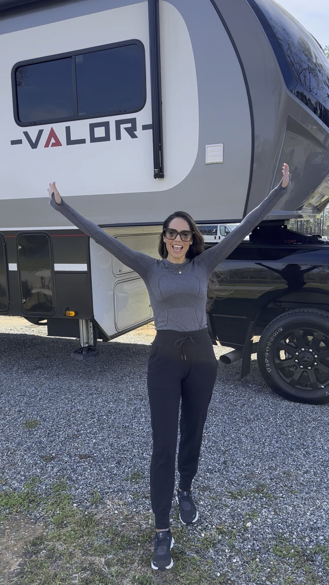 Travel Day!! Heading to Atlanta today & it’s a bit chilly so I’m wearing my favorite long sleeve top and ridiculously comfy joggers! Yay athleisure! Wearing size 4 🫶🏼

#LTKfamily #LTKfitness #LTKtravel