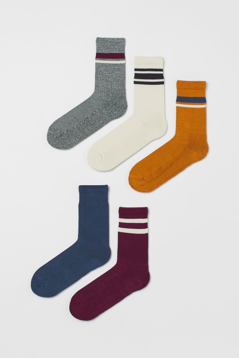 Fine-knit socks in a soft cotton blend. Ribbed leg section with elastic at top. | H&M (US + CA)