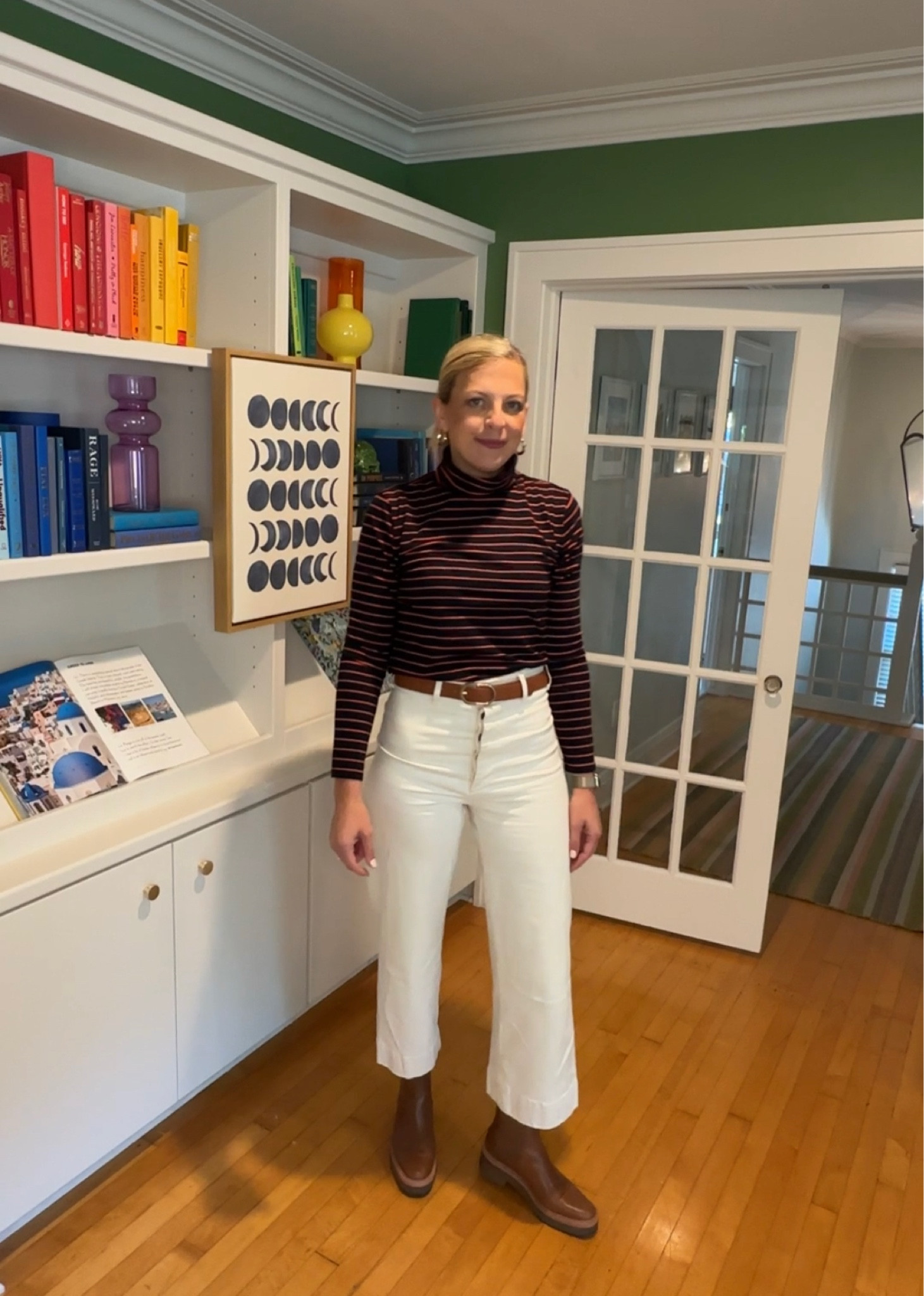 Fall turtleneck 

#stripes #kule #stripedturtleneck #navy #red #brownboots #falllooks  #10daysofsweaters #momlooks 

#LTKover40