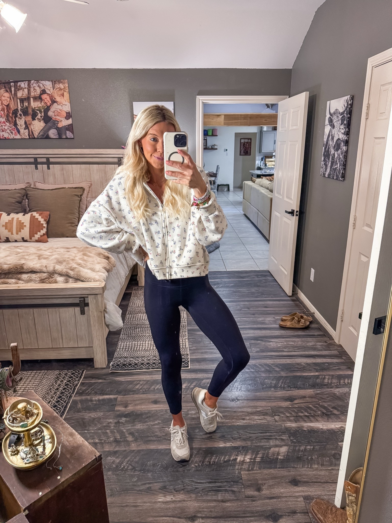 I’m a sucker for these leggings

#LTKmomlife #LTKootd