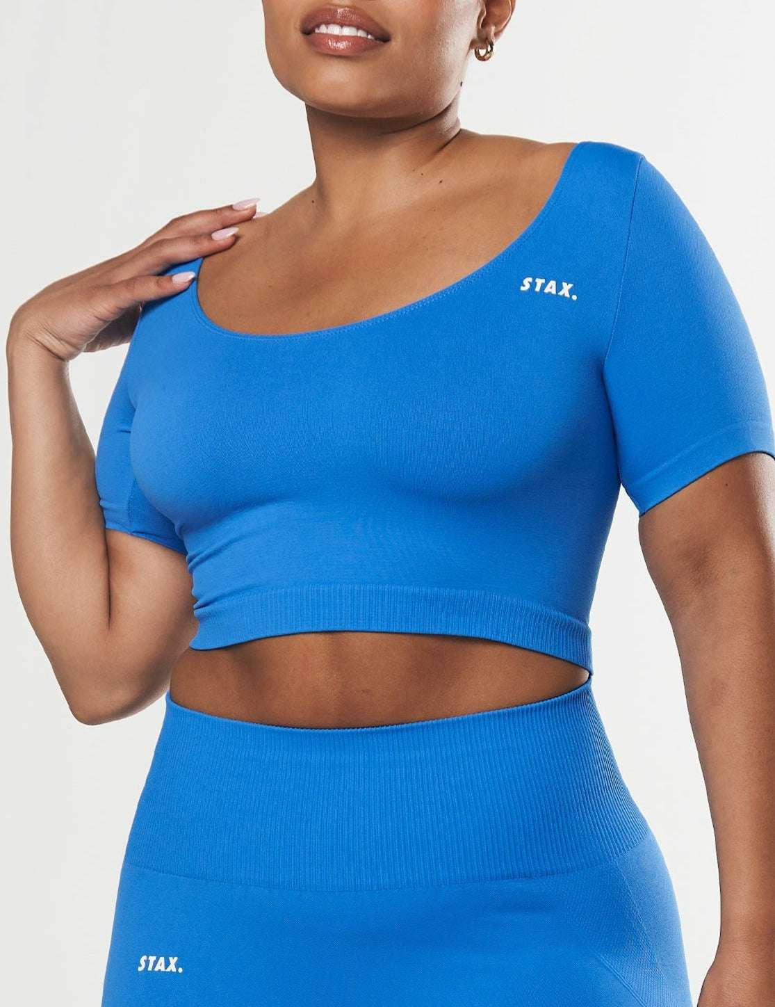 Premium Seamless Scoop Tee - Blue | STAX.