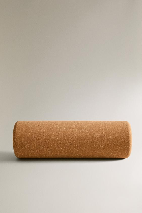 CORK YOGA ROLLER | Zara US