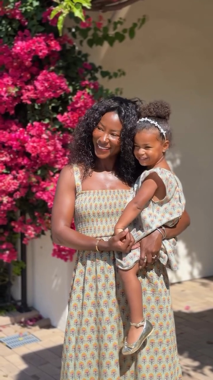 Being her mama is my favorite thing 🤍

lately she’s been bringing me flowers and looking SO proud of herself 🥹like… excuse me, when did you get this sweet?? I’m just over here soaking it all in and trying not to cry every five minutes lol

Also can we talk about how cute it is when we match, these pieces are so easy and comfy, perfect for real mom life. Loving this @LOFT X @shopmoncoeur collection for our little mommy & me moments ✨


#LTKKids #LTKmomlife #LTKMothersDay