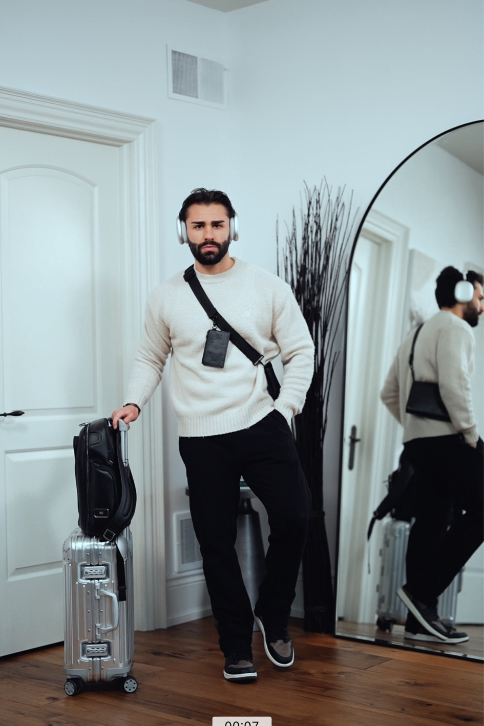 Airport outfit for men