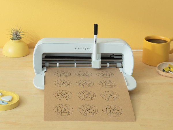 Cricut Joy Xtra Smart Cutting Machine White | Amazon (US)