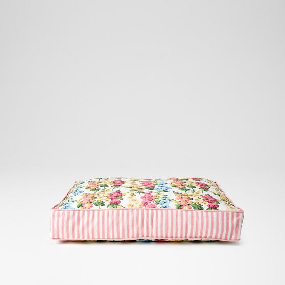 Sanderson Dog Pillow Bed | Mark and Graham