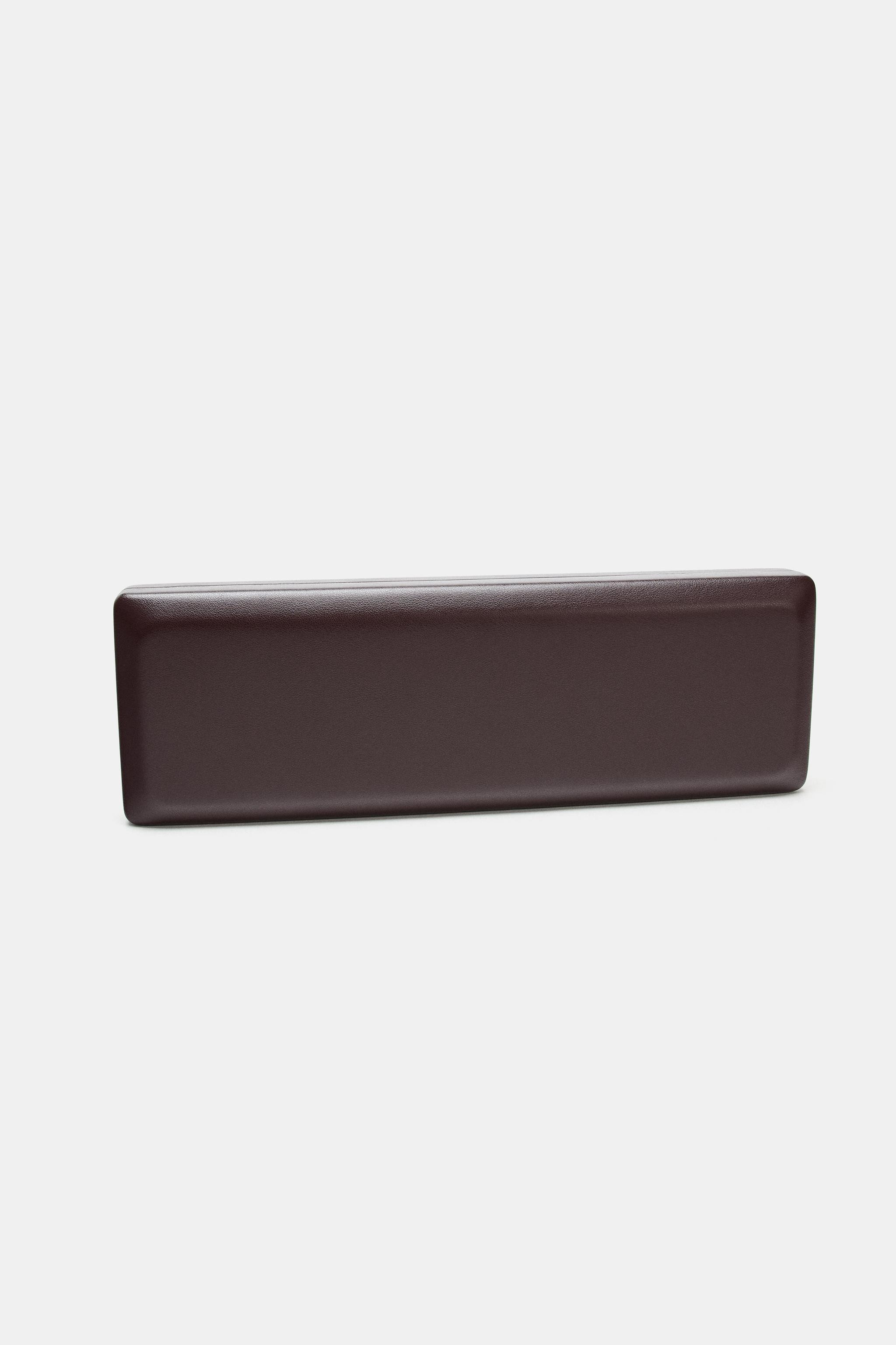 RIGID EXTENDED CLUTCH BAG | Zara US