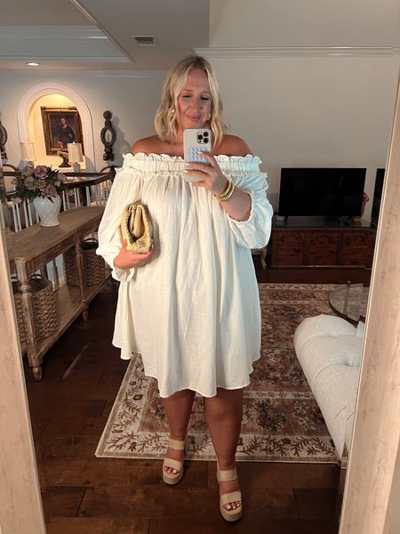 The perfect linen dress for a vacation look 🏖️🌊☀️

Sizes 18-28 available and it’s on sale for under $70 right now 🛍️

#LTKplussize #LTKsalealert #LTKSeasonal