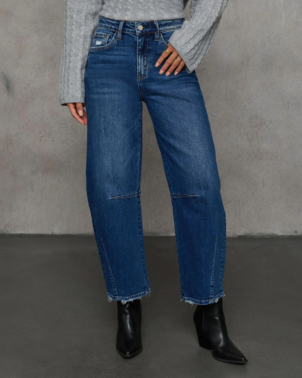 Evangelina Distressed Barrel Jeans | VICI