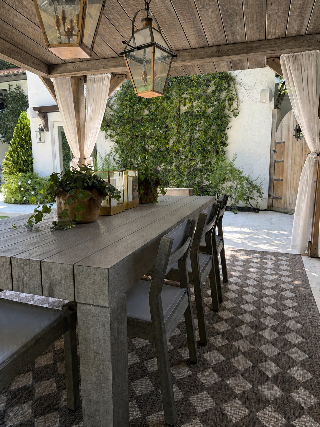@wayfair made my summer refresh an actual breeze with all of their beautiful  decorative accents! From my @GaleyAlix outdoor rugs to Wayfair's teak bowls and live plants! I linked all accessories for you & also 'similar items' if you're like me & LOVE options ;). Happy refreshing!!! 

 #AD #WayfairPartner #wishyouwerehere #outdoor