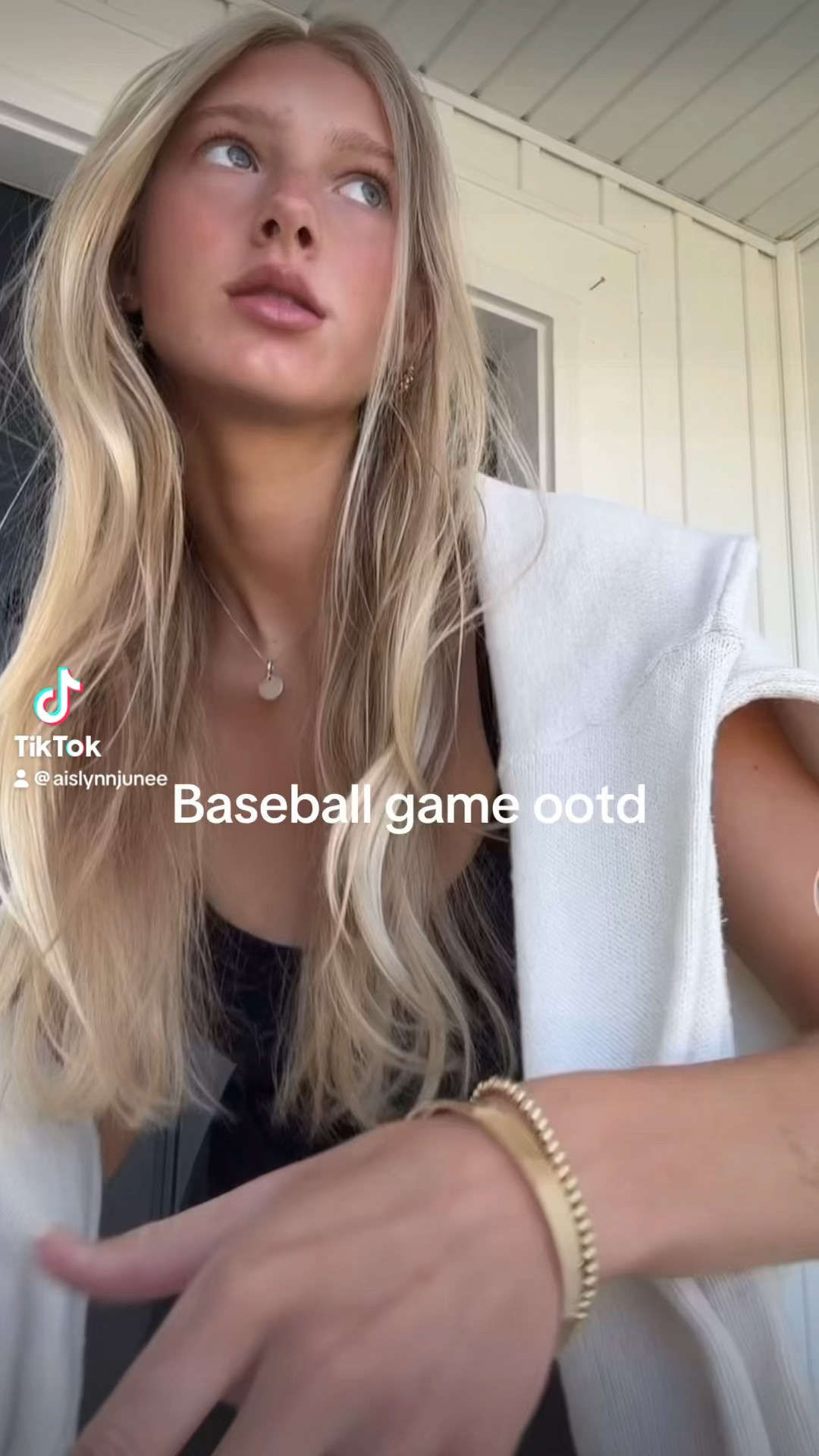 Baseball game ootd 
Dress- Pacsun (S)
Sweater- Shein (L)