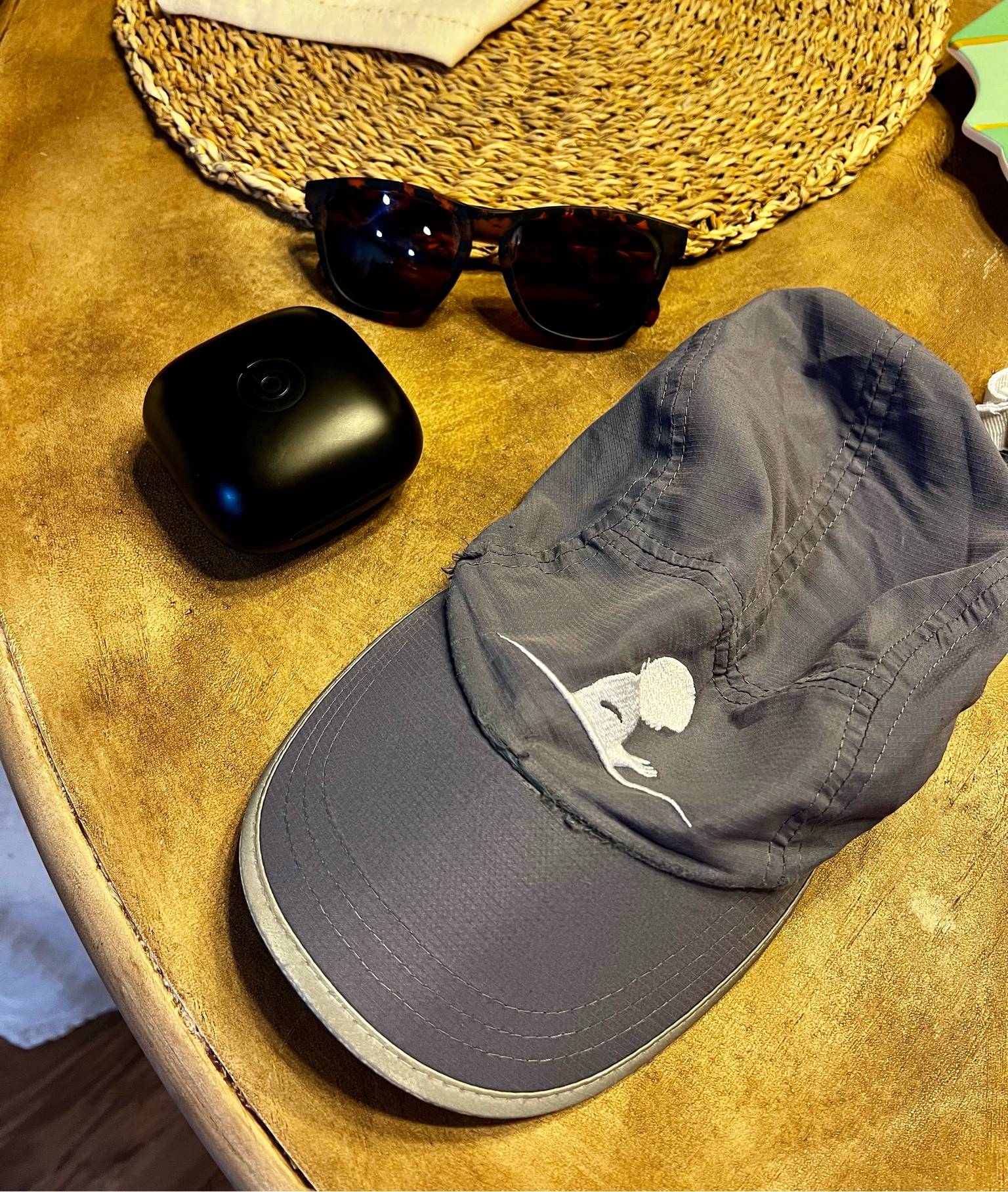 Running essentials
Race day
Beats headphones 
Goodr 
Feetures socks


#LTKtravel #LTKfindsunder50 #LTKfitness