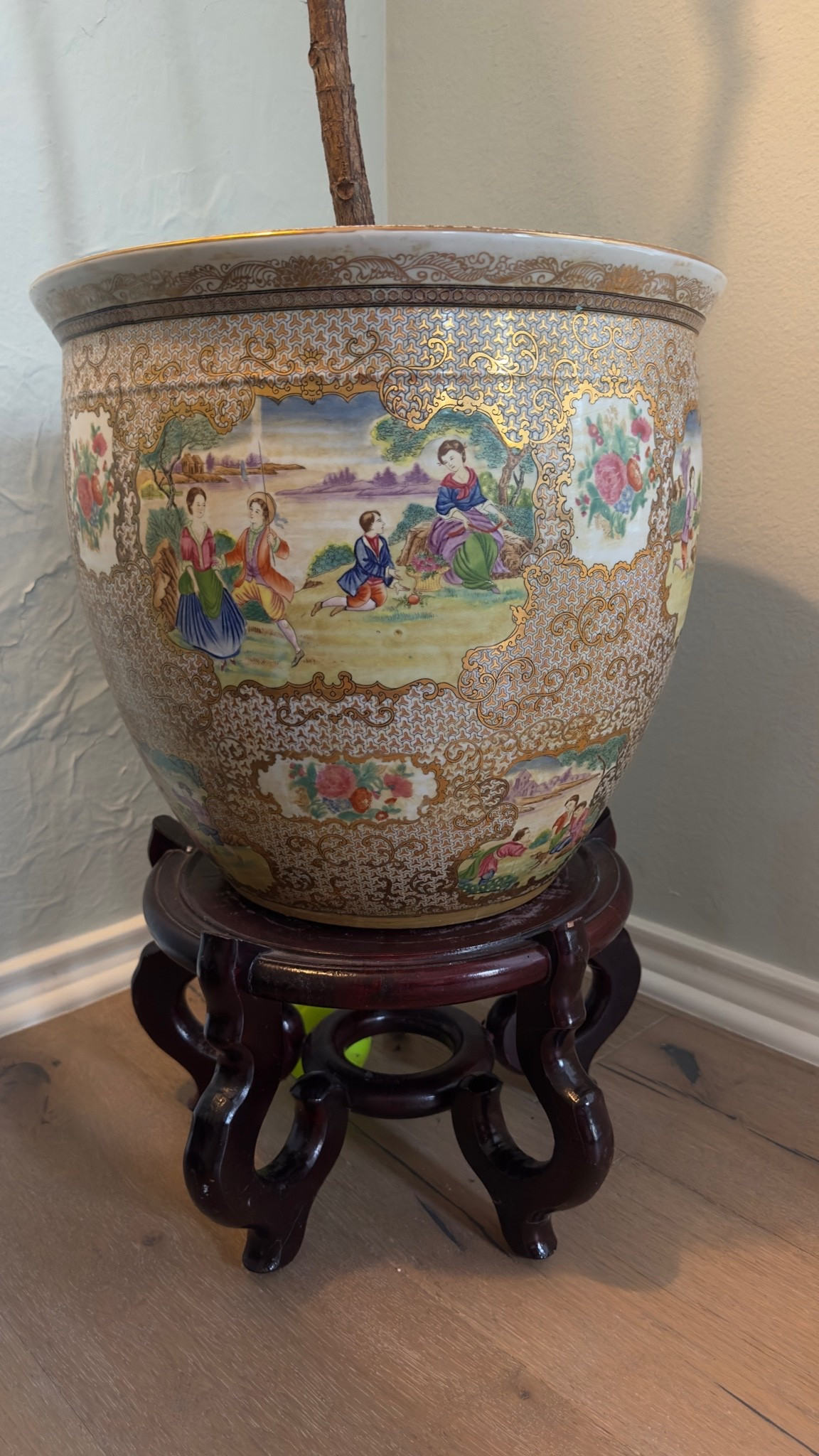 Adore this style of  pot for large and small plants. Increase a pop-up color and texture for something a little more interesting than boring.

#LTKHome