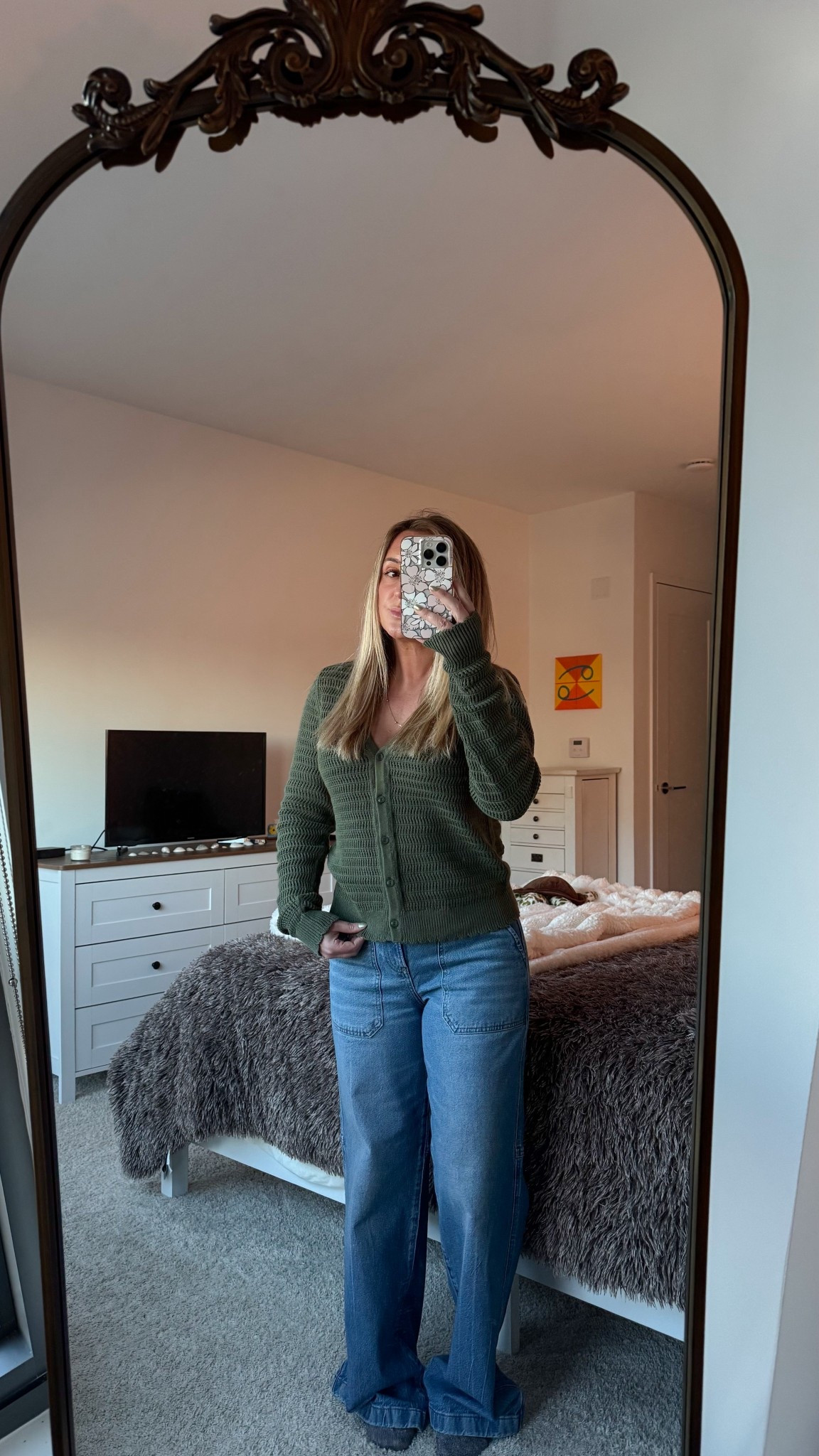 A casual spring outfit (linked a similar top). Wearing a small top and size 2 jeans. 

#LTKPetite #LTKSaleAlert #LTKdayinmylife