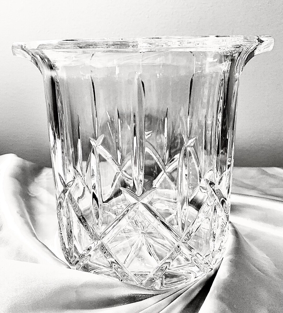 Gorgeous Cut Lead Crystal Champagne Ice Bucket With Elegant Cut Pattern 7-1/8H - Etsy | Etsy (US)