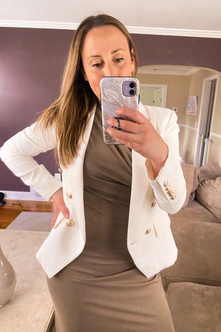 Cream blazer and a pretty taupe dress. Classic. In love with this blazer. A bit pricey but def worth it. You will have it forever and it goes with everything. The material is gorgeous and I love the gold buttons. 



#LTKOver40 #LTKStyleTip #LTKWorkwear