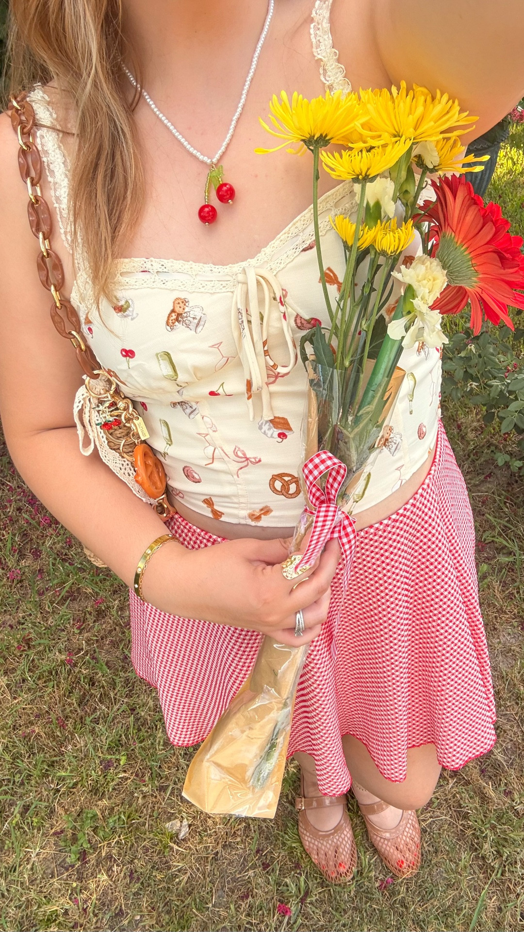 My top is TJ max but I found it on Amazon 
Skirt is on sale and true to size 

#LTKMidsize #LTKPetite #LTKSeasonal