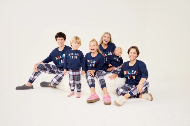 Joyspun Women’s Holiday Matching Family Pajamas Set, 2-Piece, Sizes up to 3X - Walmart.com | Walmart (US)