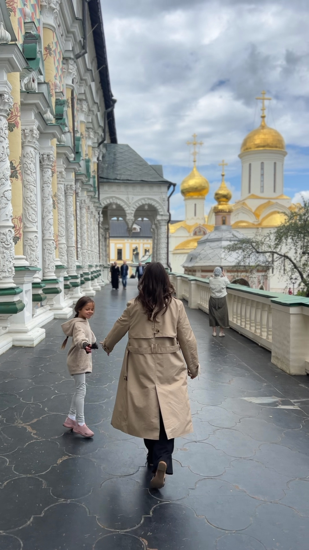 The hero of every fall wardrobe: the trench coat. Lightweight enough for travel, polished enough for city walks, timeless enough to last years. 

Linked my favorite classic cuts + modern twists on LTK. 

#LTKSeasonal #LTKTravel #LTKStyleTip