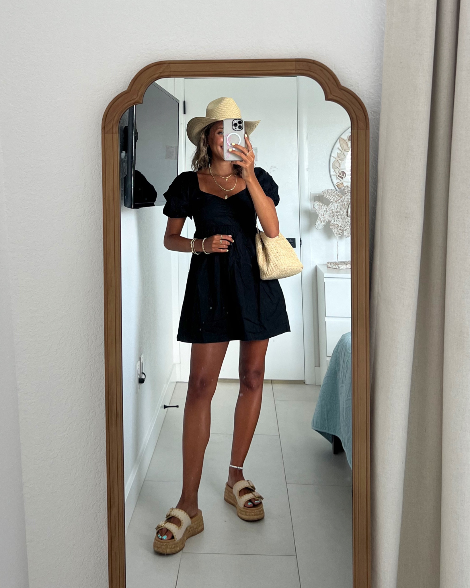 country concert / festival outfit ideas from American Eagle. wearing an XS in the dress 🤍