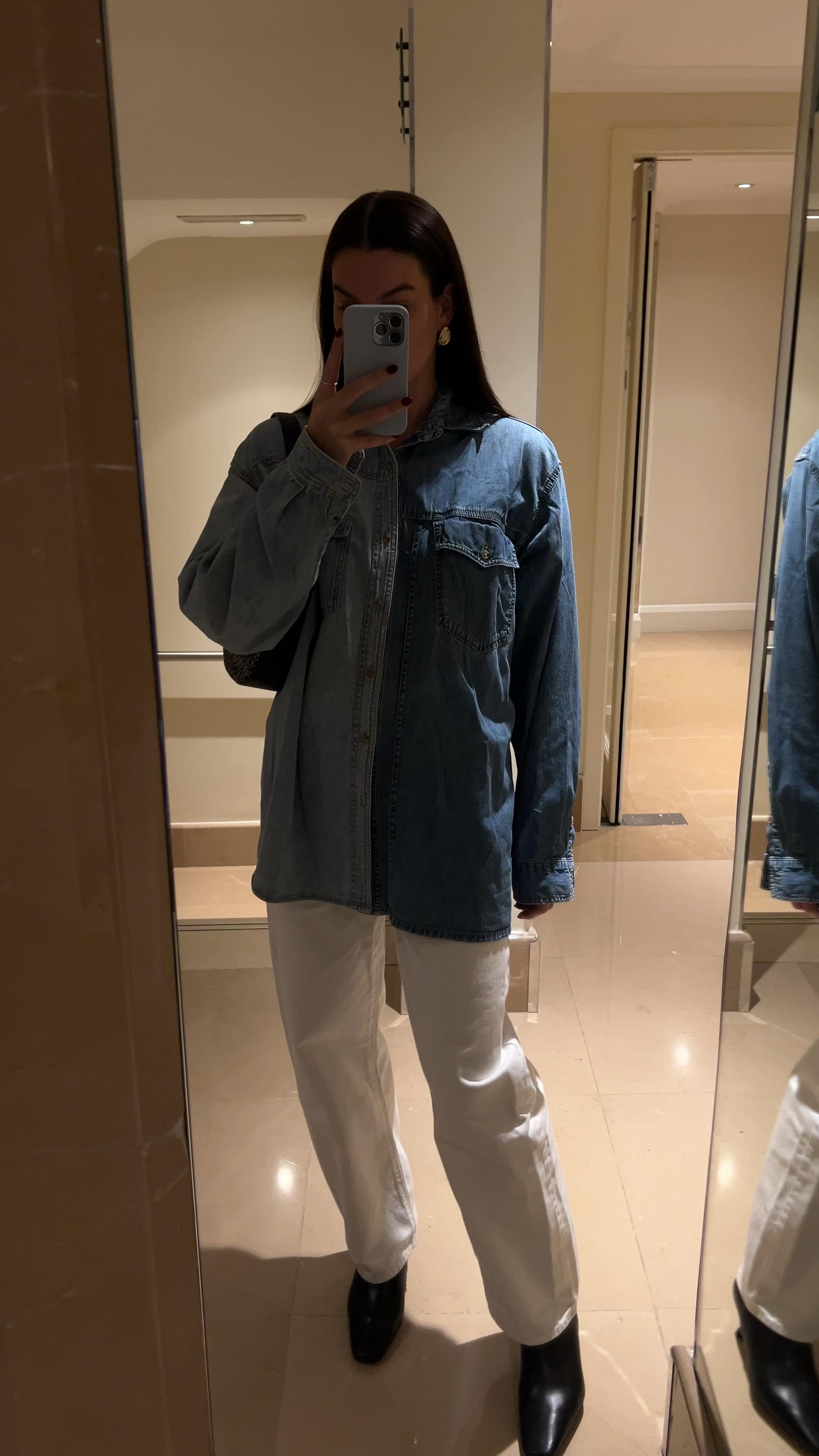 My favourite jeans at the moment. 

#LTKSeasonal #LTKeurope #LTKaustralia