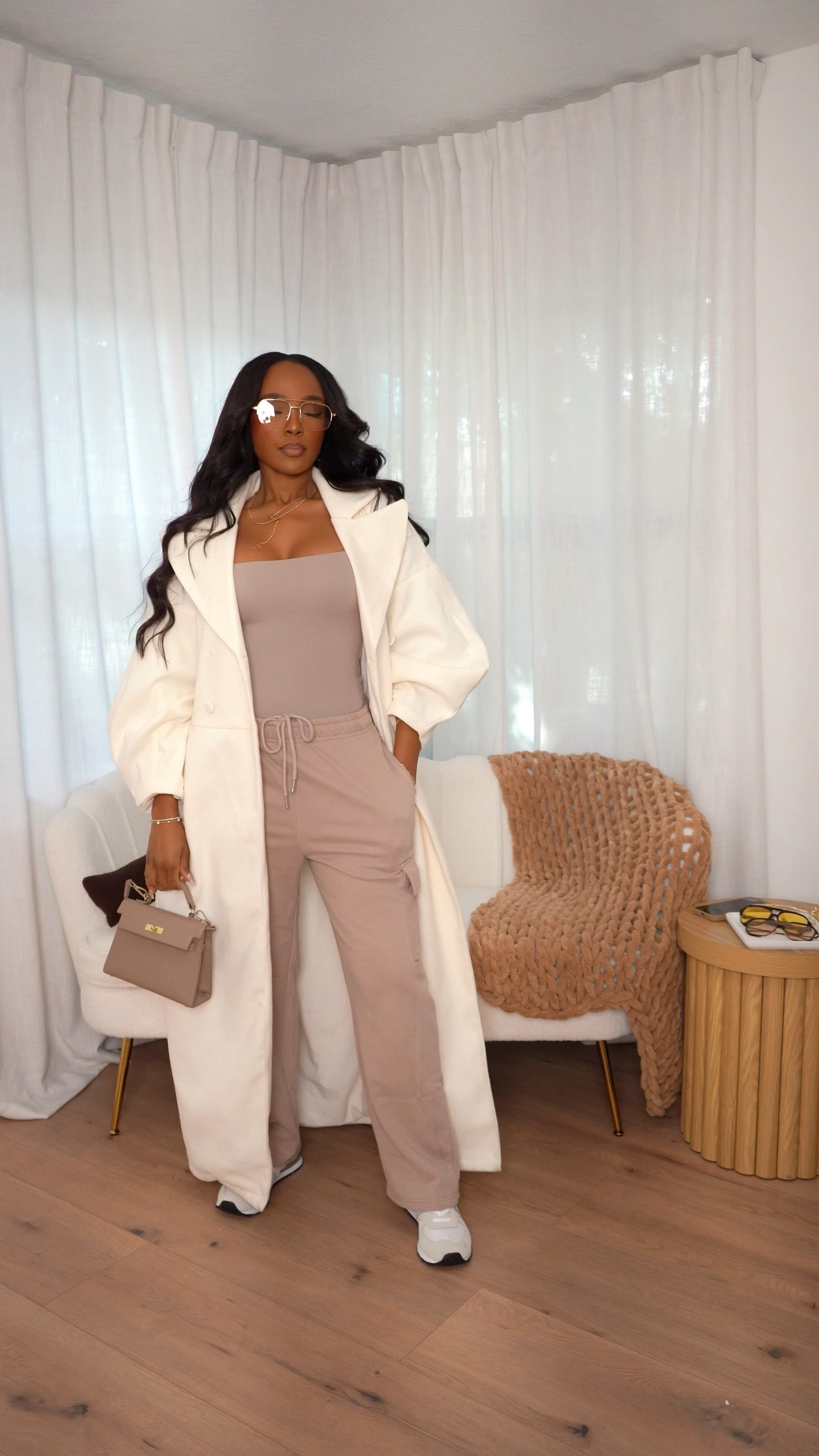 Effortless, chic, and comfy—this is your sign to upgrade your casual style! ✨ These joggers + New Balance sneakers are a match made in athleisure heaven, and the coat adds that perfect touch of elevated casual. Whether you’re running errands or grabbing brunch, this neutral-toned fit is a must-have!

📌 Outfit Details:
👖 Joggers: Medium | color coffee grey 
👟 Sneakers: True to size
🧥 Coat: Small
👕 Bodysuit: Small | color crystal gray

#StreetStyle #CasualChic #AthleisureWear #ComfyAndChic #JoggersStyle #NeutralOutfit #TrendyLooks #WardrobeGoals #FashionInspo #OOTD #AmazonFashion #ExplorePageReady #EffortlessStyle