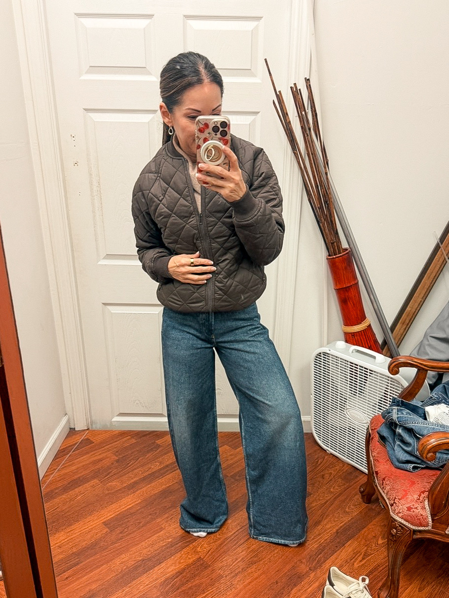 Winter outfit essentials!
Quilted jacket, winter coat, wide leg jeans, vital sweatpants jeans, EverydayHolly
For reference, I’m 5’1 and 109lbs. Go down a size. I ordered the 23 in regular length and will have to get these hemmed, I’m using a 0/24 in most jeans

 

#LTKOver40 #LTKPetite #LTKSeasonal