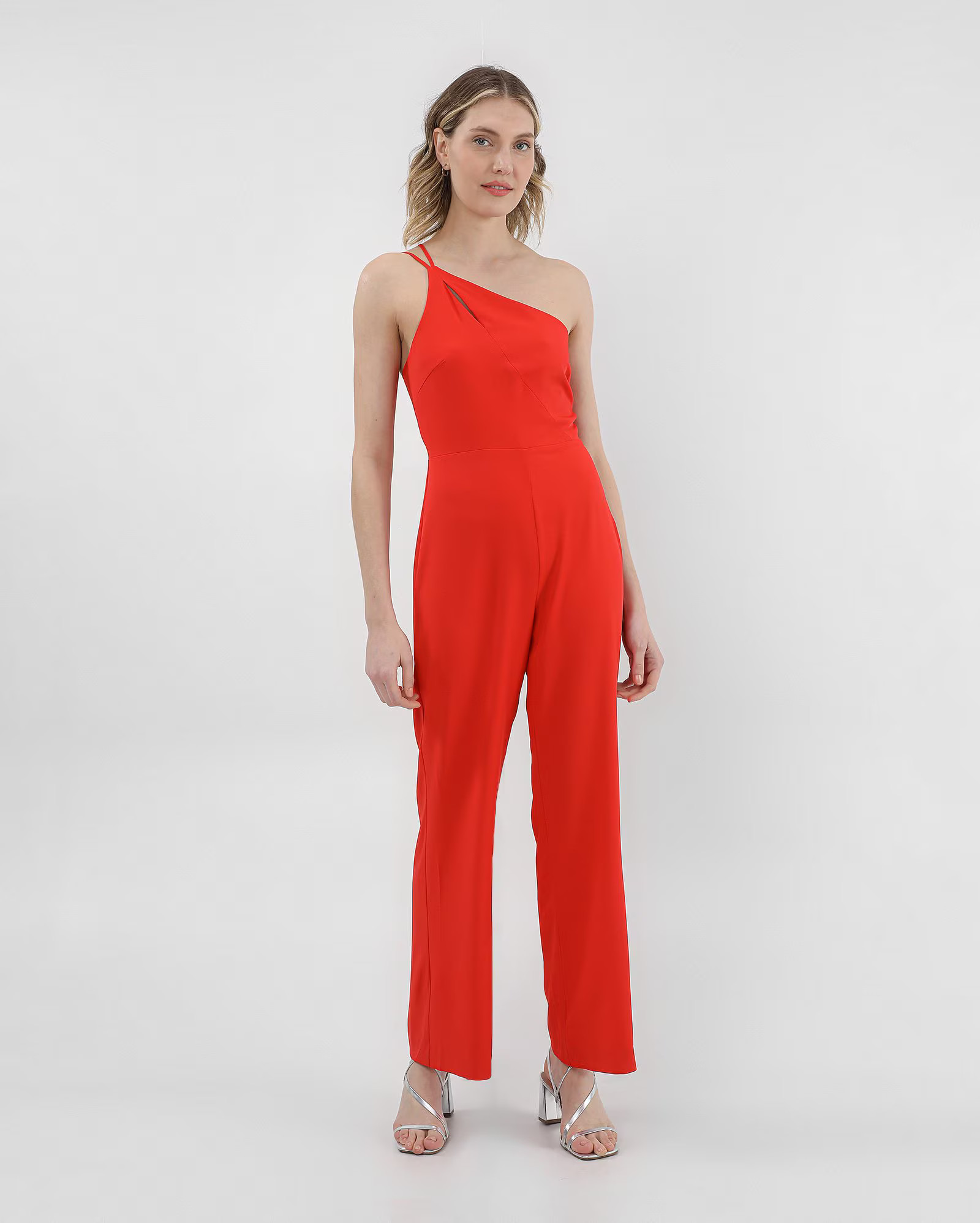 Macacão feminino pantalona manga única vermelho | AK by Riachuelo | Riachuelo (BR)