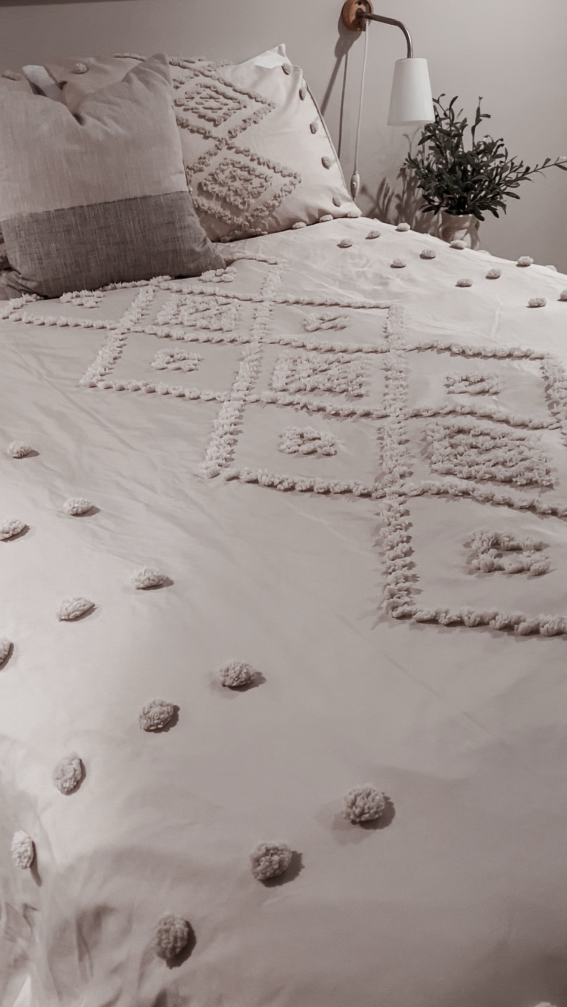 🌷spring bedding refresh, boho style, embroidered comforter and pillow cases, Amazon 

#homerefresh
#springhomerefresh
#springrefresh
#bohostyle
#bohostylebedding

#LTKSeasonal #LTKHome