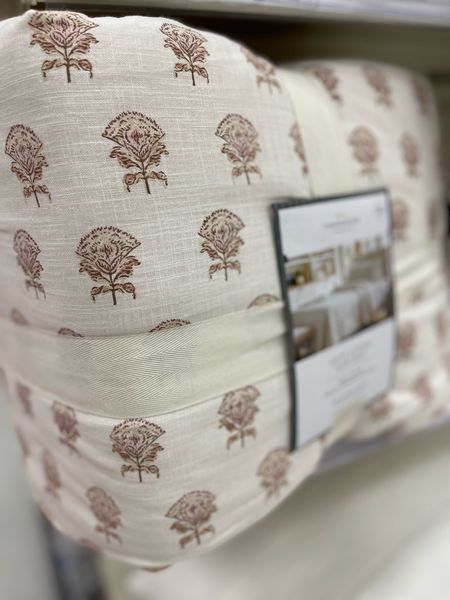 Target Studio McGee quilt is on sale this week! Loving the block print floral pattern! 

Most bedding and bath is 20% off this week!

#Quilt #EndOfBadThrow #StudioMcGee #McGeeAndCo #BeddingIdeas




#LTKsalealert #LTKSeasonal #LTKhome
