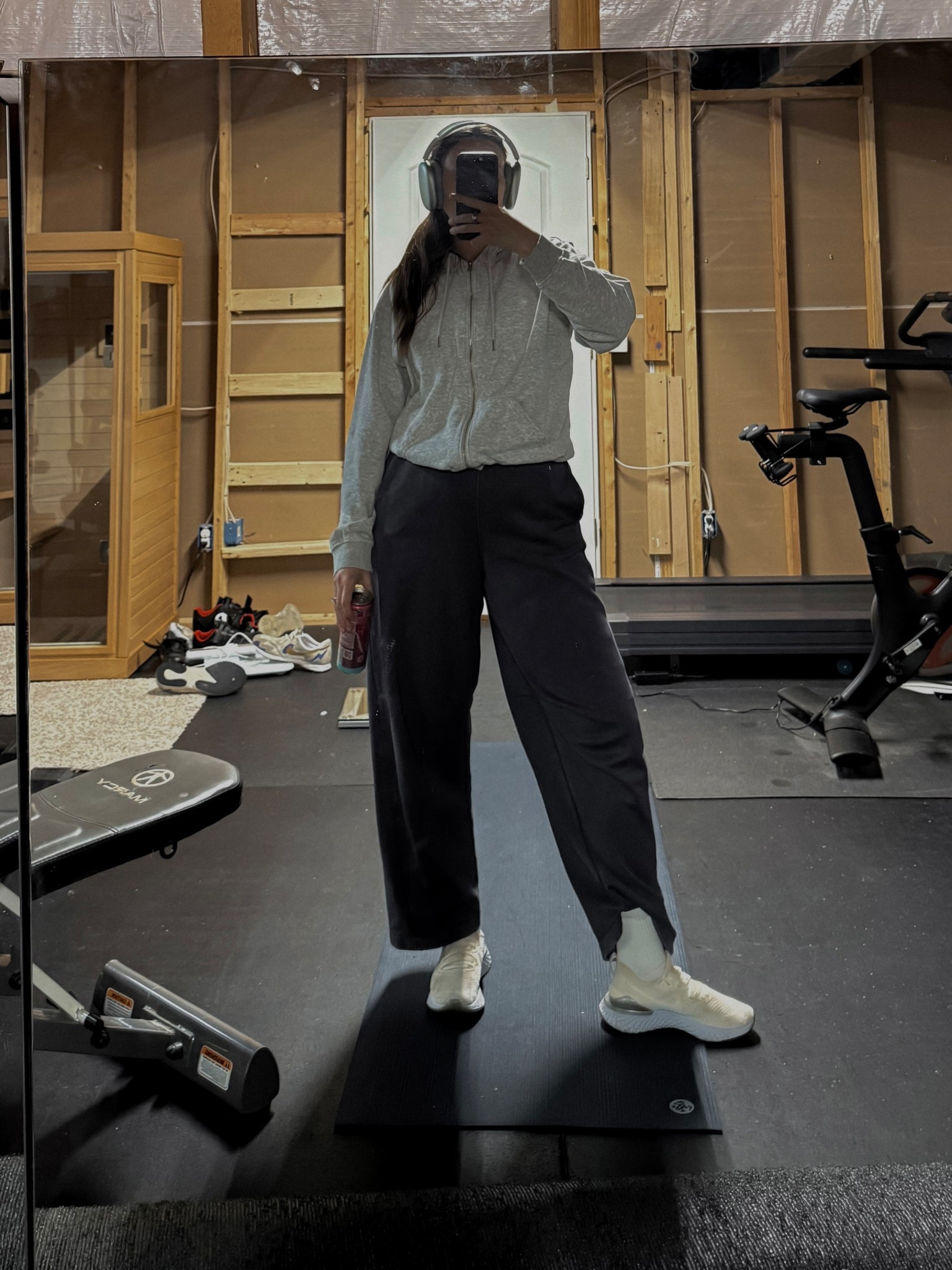 Barrel sweatpants 

#LTKActive #LTKfitnessgoals