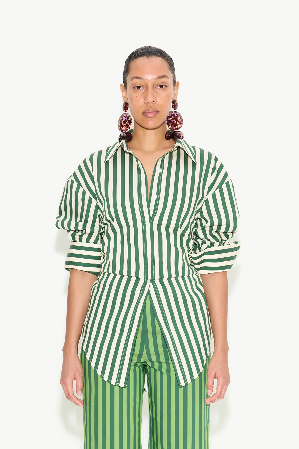Loch
           Striped Poplin Button Up in Gummy Green/Ecru | Simon Miller