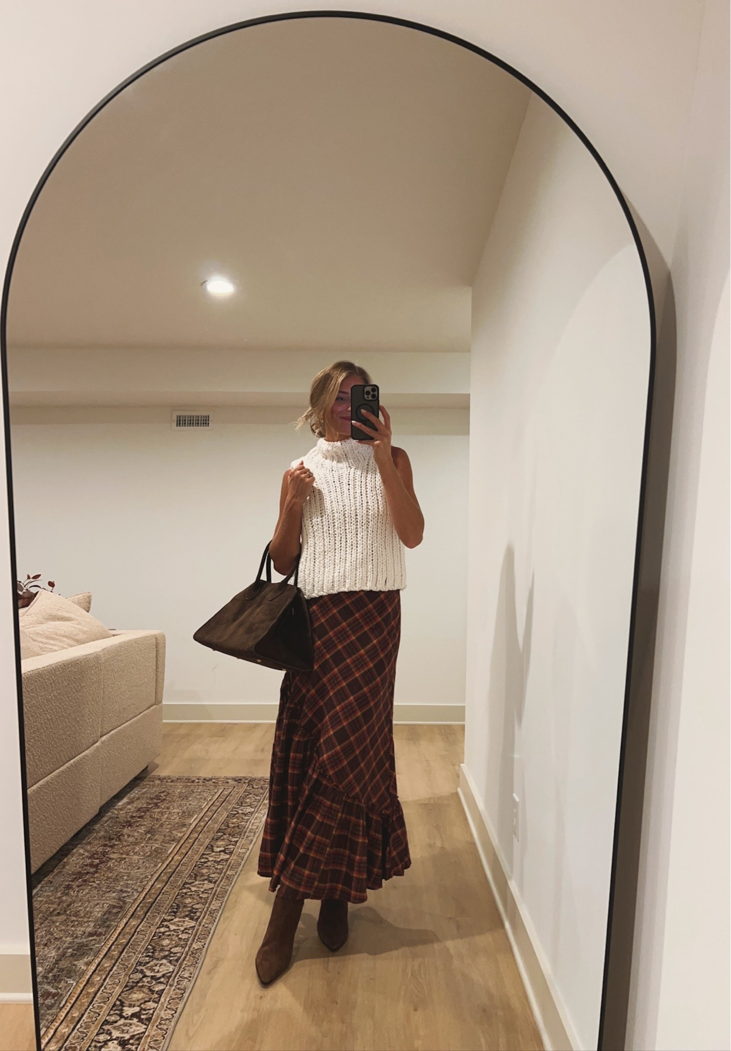 A cozy fall look ft this gorgeous plaid midi skirt paired with a chunky sleeveless sweater and boots! 🤎

The sweater runs slightly oversized/looser. I’m wearing a size small. Wearing a size 4 in the skirt.

#LTKootd #LTKSeasonal #LTKgrwm