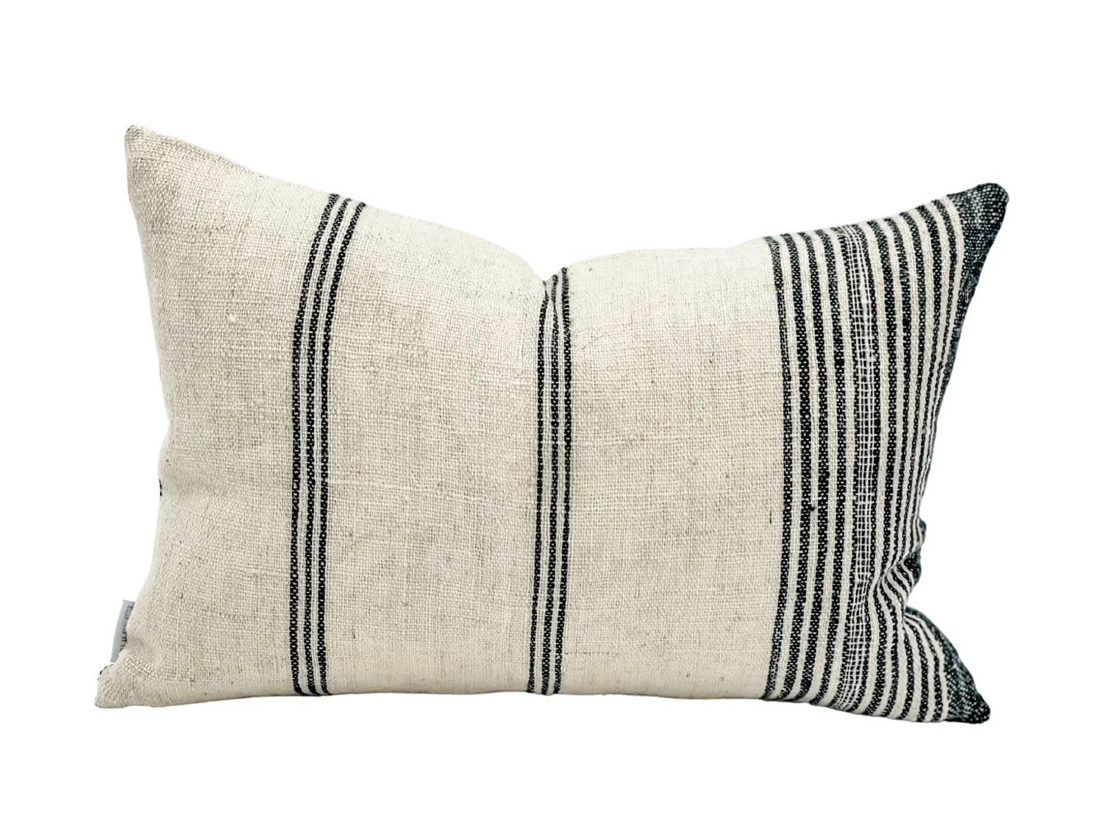 Lumbar Pillow Cover, Indian Wool Pillow Cover, White Wool Pillow, White and Black Pillow Cover 14... | Etsy (CAD)