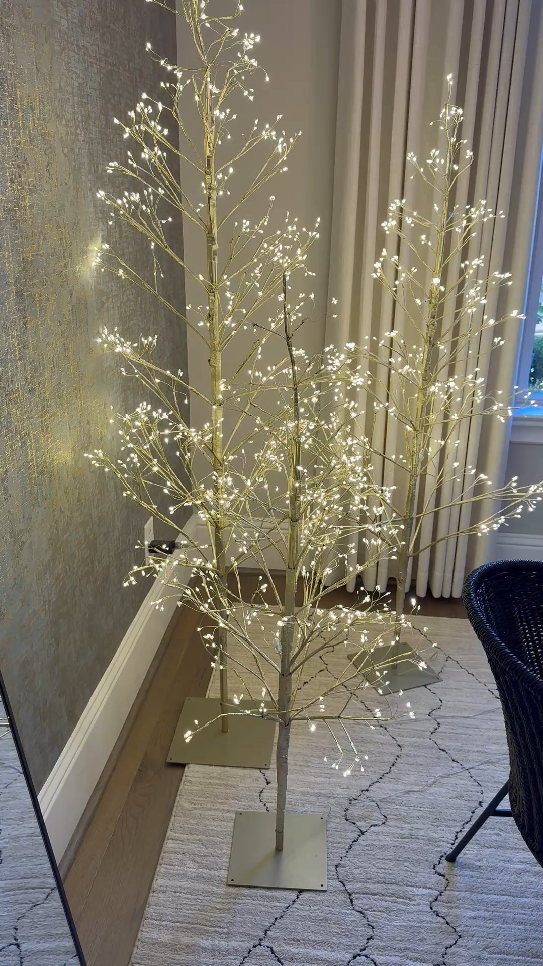 Absolutely love these new arrival twinkling trees! They have warm white gorgeous lights.


#LTKSeasonal #LTKFindsUnder100 #LTKHome
