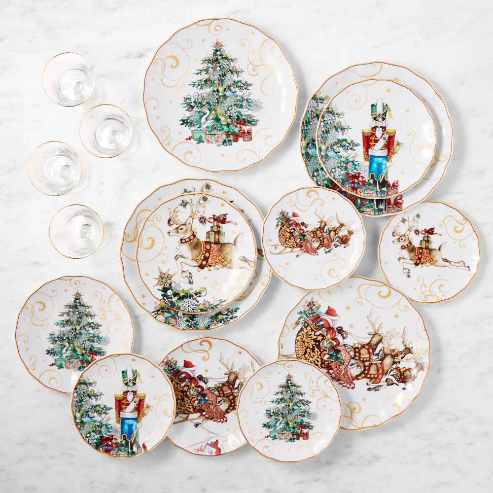 'Twas the Night Before Christmas Mixed 16-Piece Dinnerware Set with Gold Goblets | Williams-Sonoma
